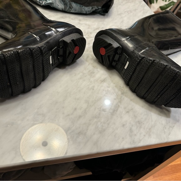 EUC. Only worn twice. - Picture 4 of 5